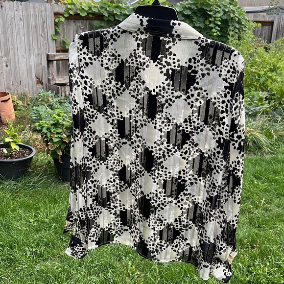 ESCADA SILK BUTTON DOWN TOP SIZE 4 - Picture 3 of 15